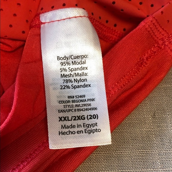 Women's Red Sleeveless Top - Picture 6 of 7